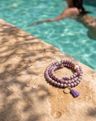 Elise Lila Armband Holzperlen